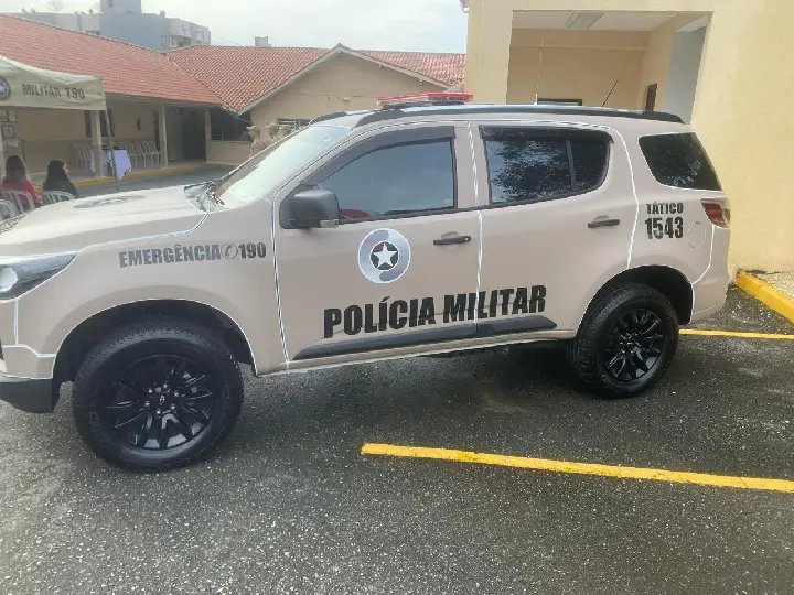 Motorista embriagado quase provoca acidente