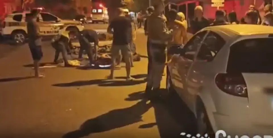 Criança de um ano e meio e mulher são atropeladas por carro