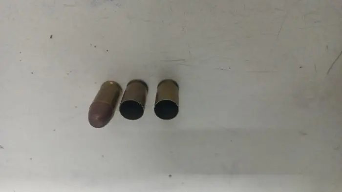 Dupla tenta fuga e atira contra policiais em Blumenau