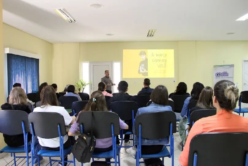 Inscrições para Escola de Vendas da CDL Brusque estão abertas