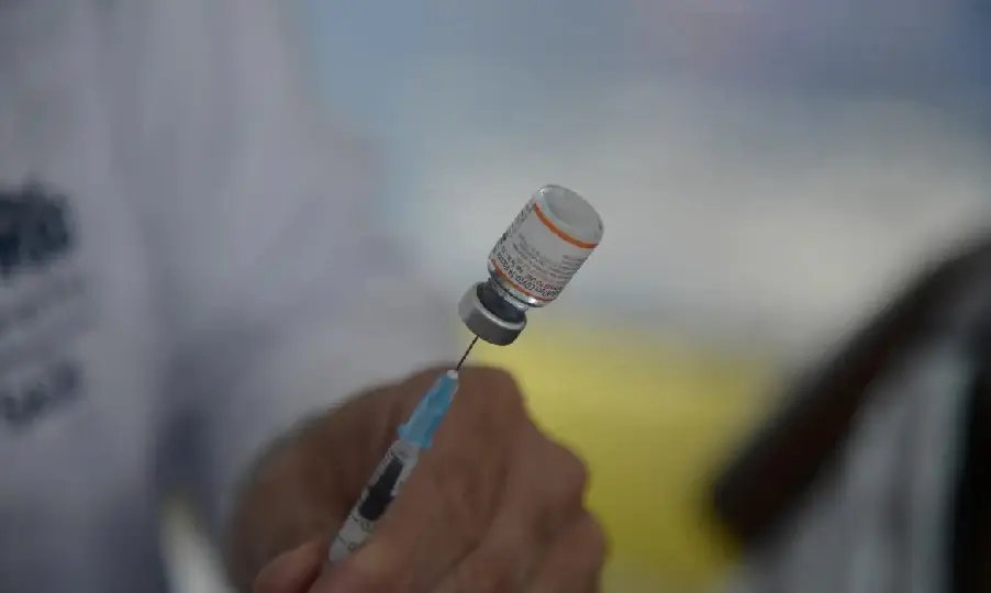 Ministério da Saúde compra novas vacinas contra a Covid-19