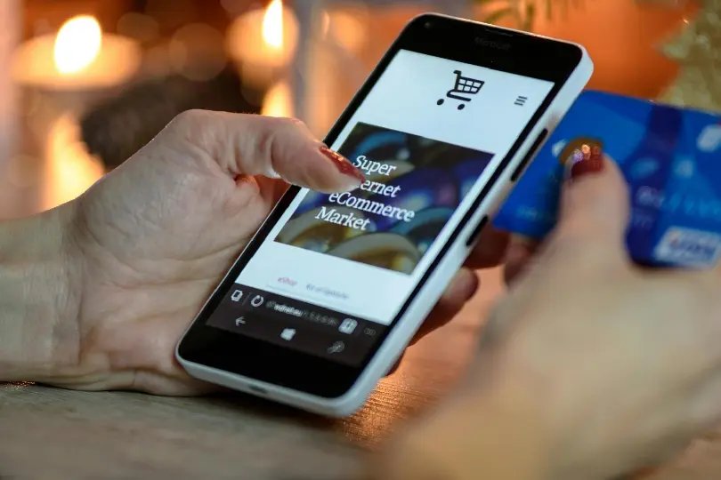 Núcleo Têxtil da AmpeBr promove palestra sobre E-commerce