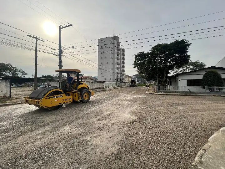 Após semana chuvosa, obras de infraestrutura retomam em Brusque