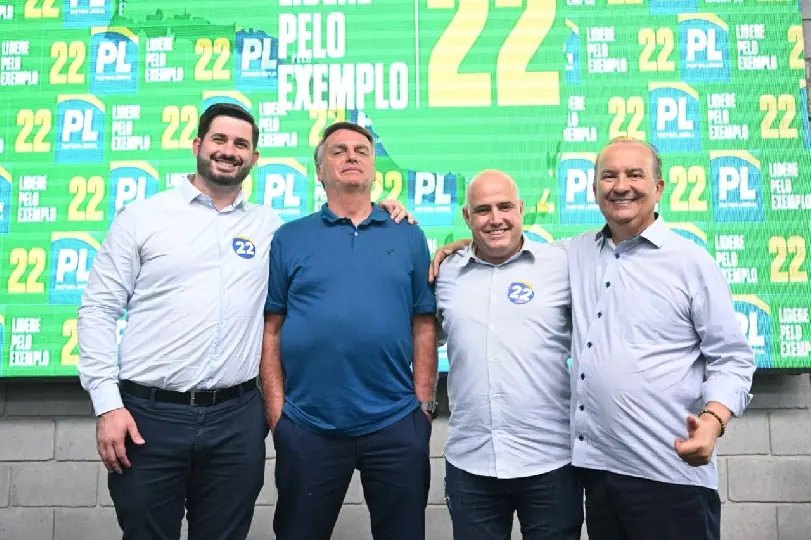 Prefeito e Vice de Brusque acompanham visita de Bolsonaro a SC