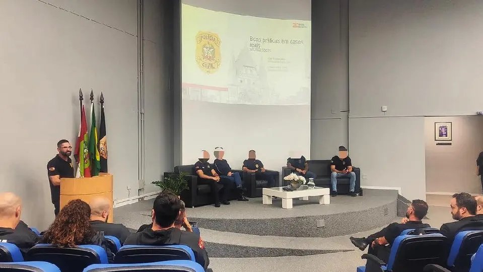 Policiais de Brusque participam do Simpósio de Delegacias Especializadas 