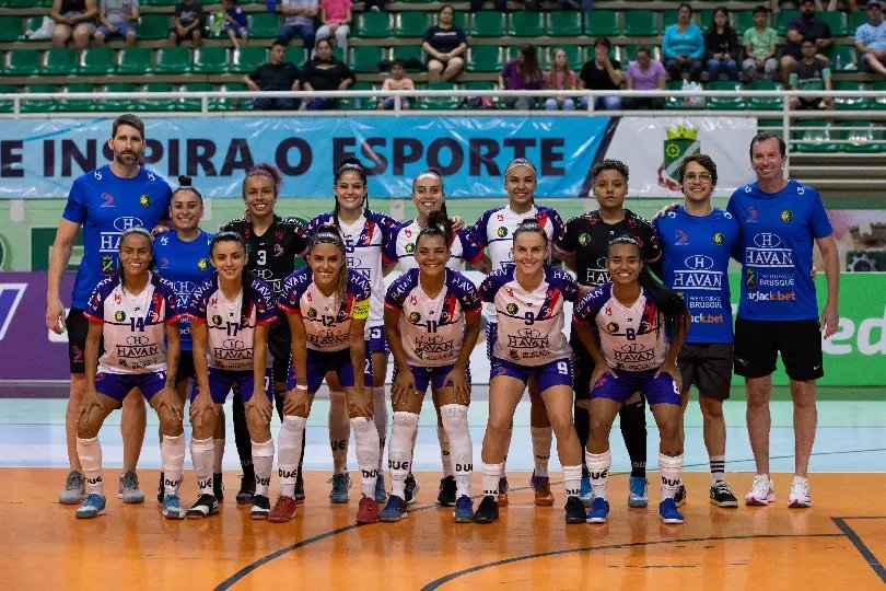 Barateiro entra em quadra pela Liga Feminina 