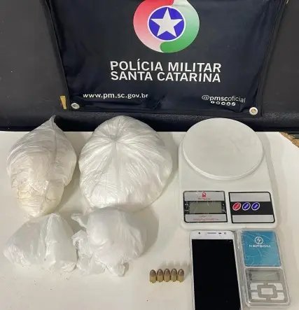 ''Delivery de drogas'' acaba com homem preso