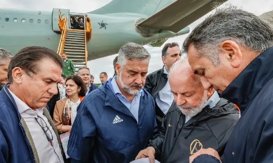 Lula garante verba para reconstrução de estradas no RS