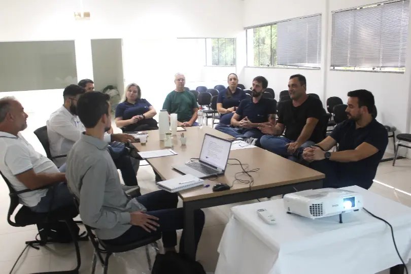 Samae realiza reunião para discutir estação de tratamento de Cristalina