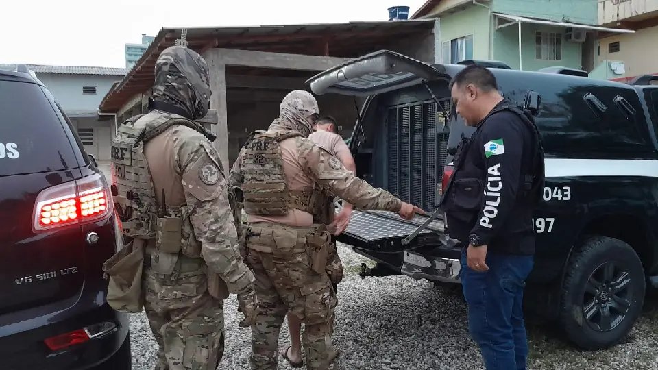 Polícia detalha sobre operação em Brusque e Guabiruba