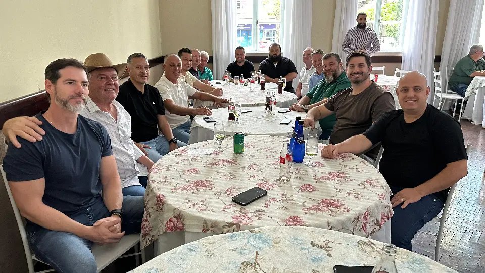 Reunião sela apoio para eleição de Dalmolin na presidência