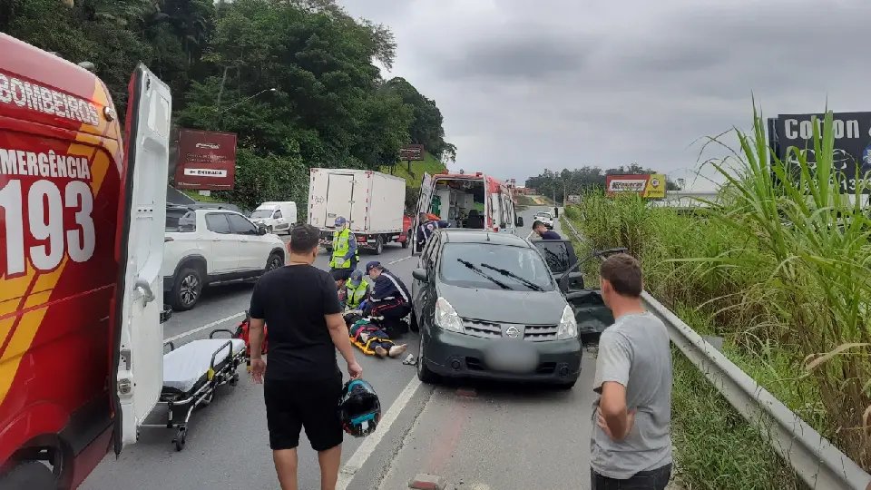(URGENTE) Vítima precisou ser levada pela UTI do SAMU 