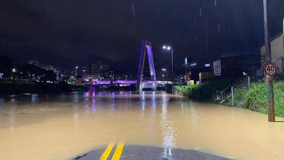 Rio Itajaí-Mirim pode atingir 6.5 metros na manhã deste domingo