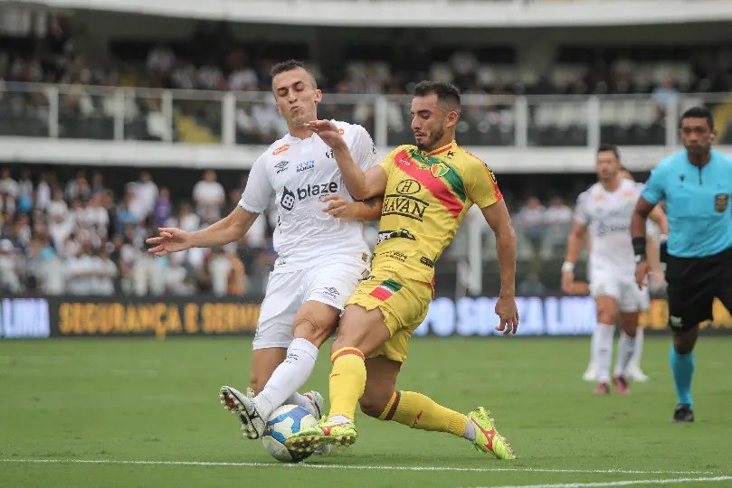 Fora de casa, Brusque não resiste e é goleado pelo Santos 