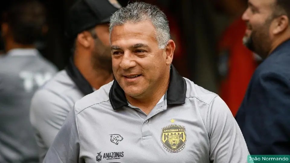 Brusque anuncia Luizinho Vieira como novo técnico