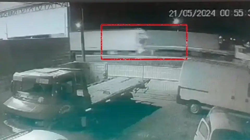 (VÍDEO) Câmera registra colisão que matou guabirubense