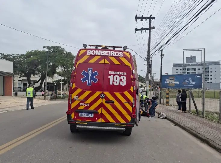 Bombeiros relatam suspeita de fraturas na perna de mulher