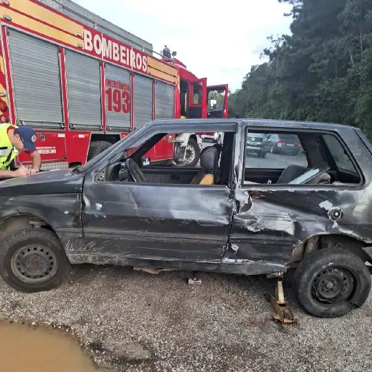 Motociclista fica em estado grave após colisão contra carro
