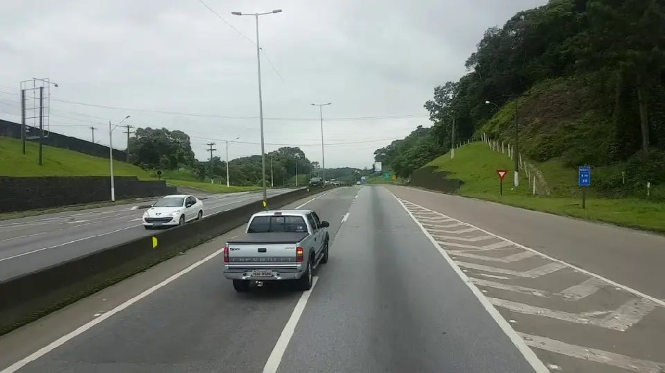 Trechos da BR-101 serão interditados em Joinville