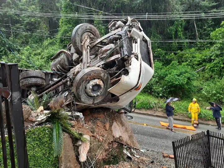 (VÍDEO) Motorista do caminhão relata como ocorreu o acidente