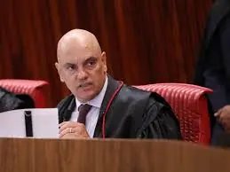 Moraes deixa a presidência do TSE após dois anos no cargo