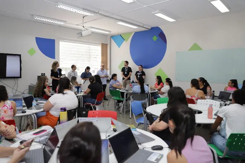 Professores da rede municipal participam de formação na UNIFEBE