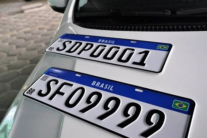 Nome da cidade e estado nas placas veiculares pode voltar 