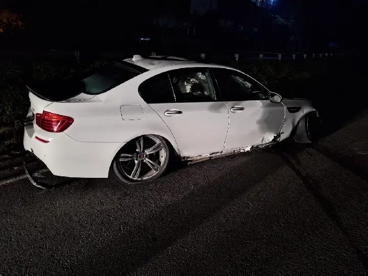 Motorista teria abandonado BMW na rodovia Antônio Heil 