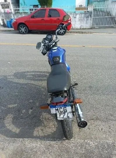 Moto com placa cortada é pega no Azambuja