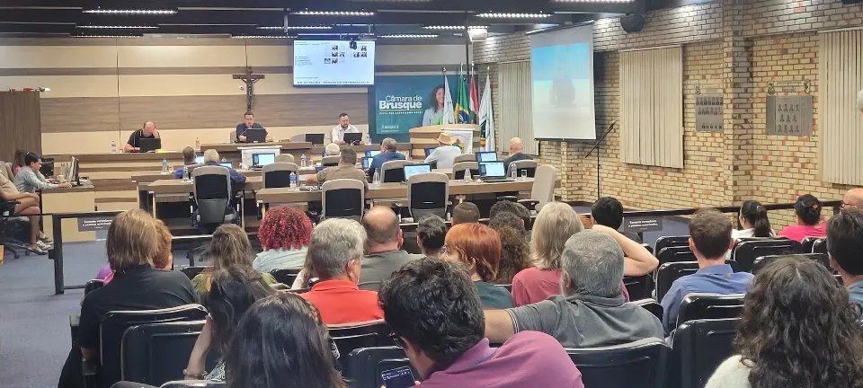Câmara rejeita projeto de lei sobre internação involuntária 