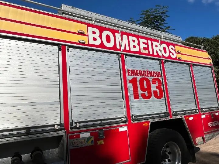 Colisão deixa motociclista ferido no bairro São Pedro