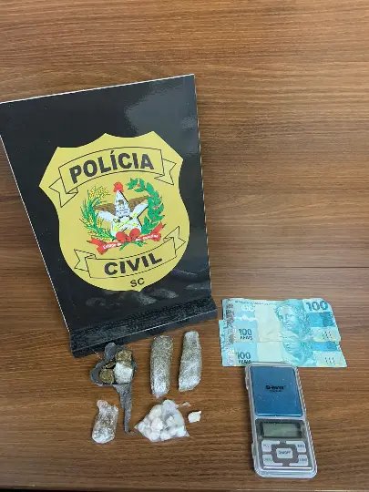 Menor estaria envolvido com drogas e organização criminosa