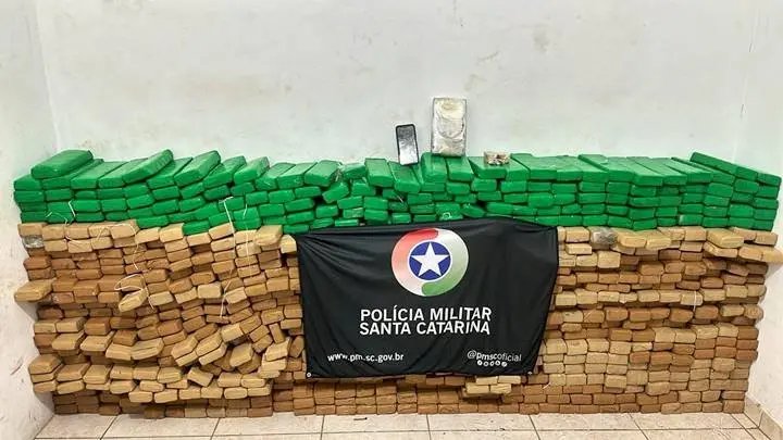 PM apreende mais de 770 kg de drogas em Santa Catarina