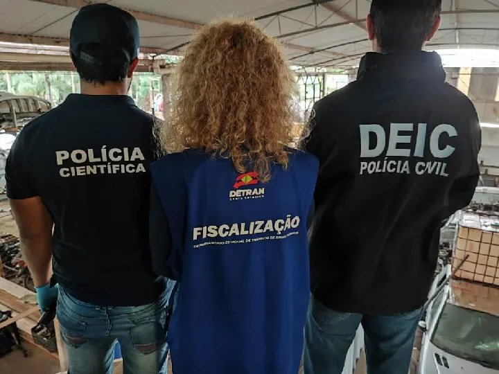 Polícia estoura desmanche e prende homem em flagrante