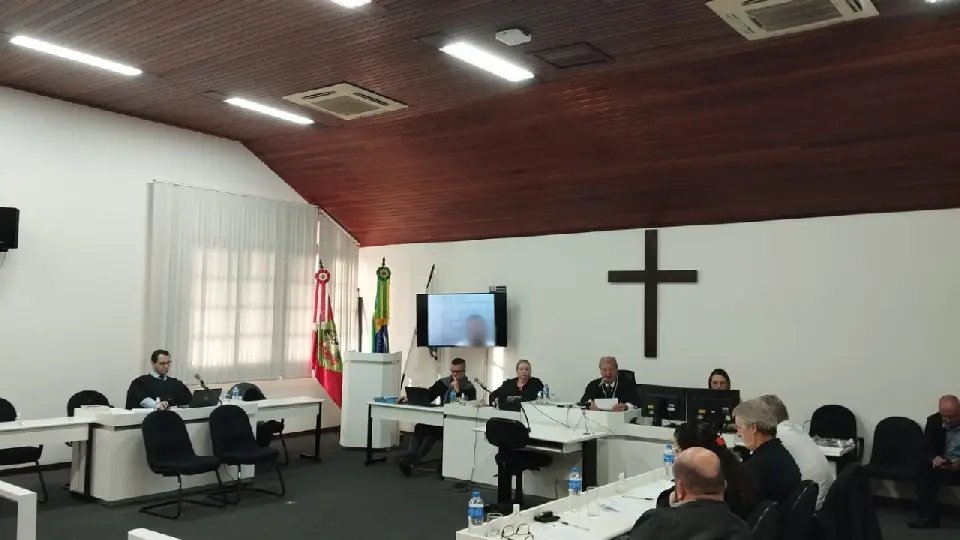Condenado homem que matou outro enforcado em 2014