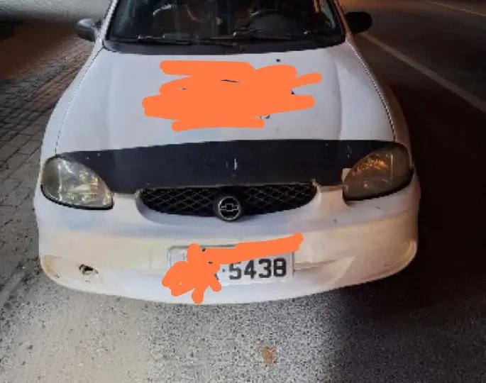 Placa adulterada é flagrada pela polícia na Antônio Heil