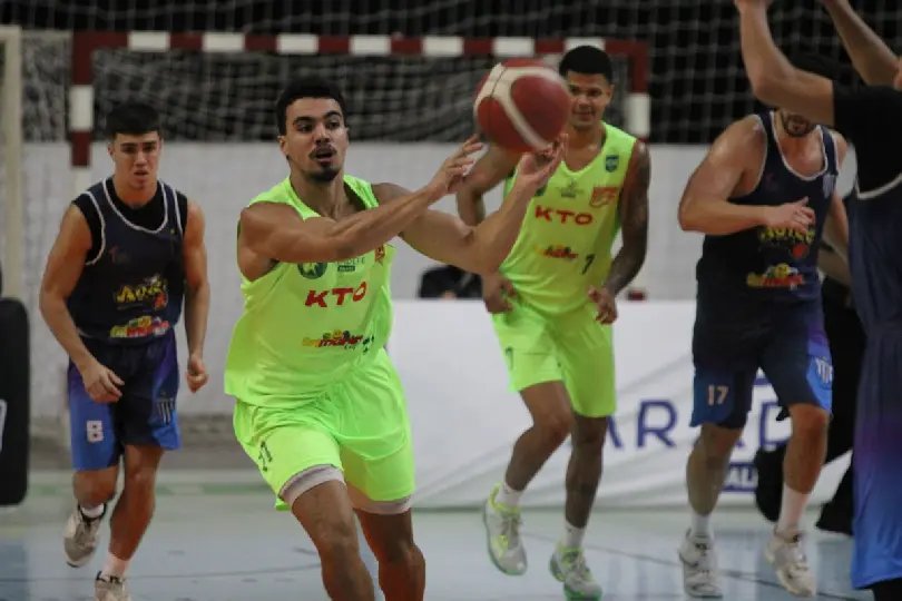 Brusque Basquete está nas semifinais da Copa SC