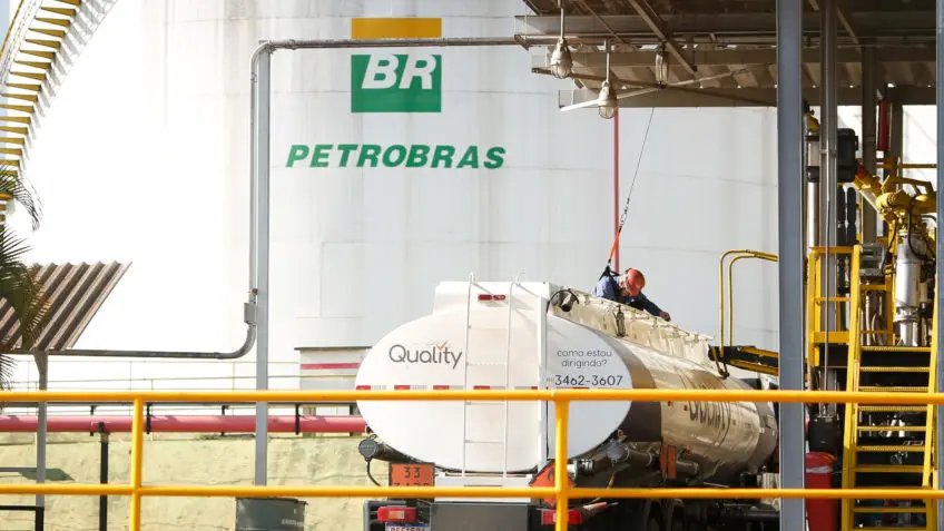 Petrobras vai aumentar R$ 3,10 no preço do gás de cozinha a partir desta terça