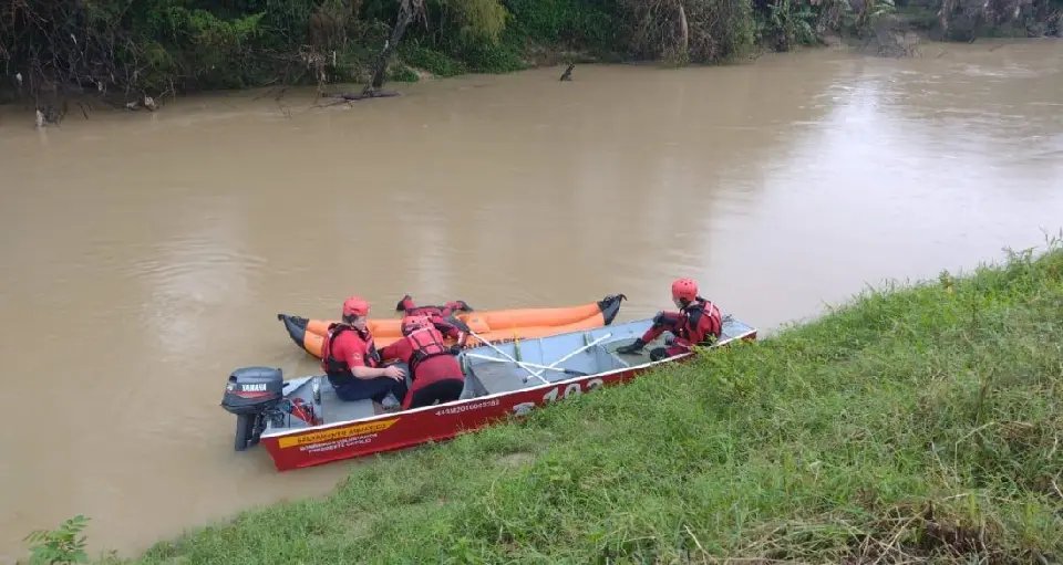 Jovem de 19 anos morre afogado após tentar atravessar rio