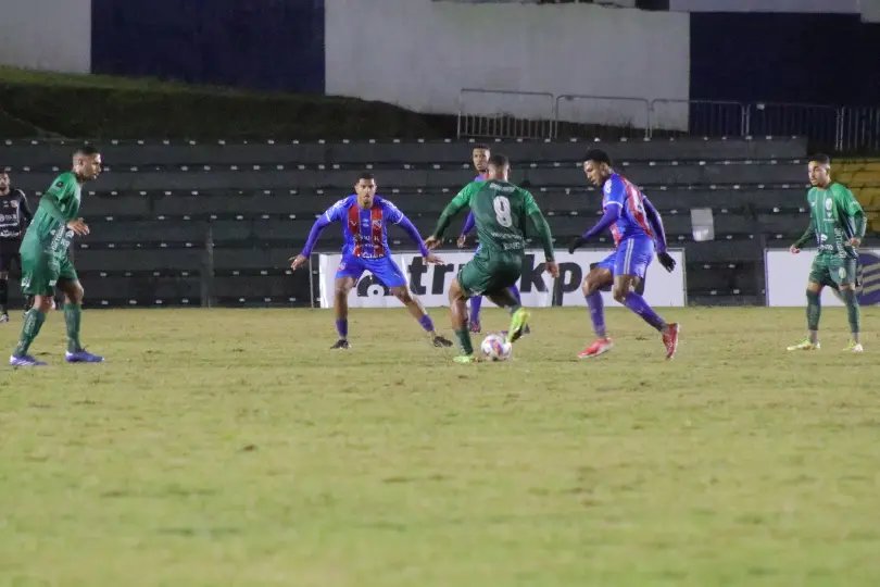 Carlos Renaux vence, convence e se classifica na Segundona