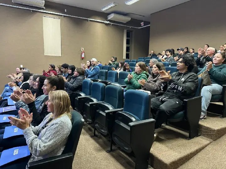 Curso de Costura Industrial do Sindivest forma mais 15 alunos