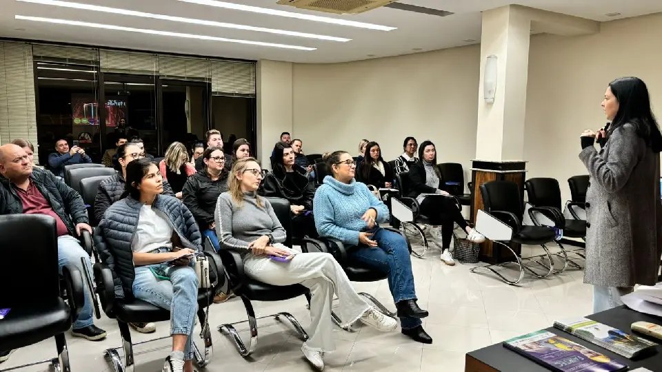 Sinduscon realiza palestra e preparação para a Fairtec 2024