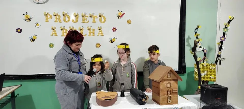 Escola José Vieira Côrte realiza 23ª Mostra de Pesquisa
