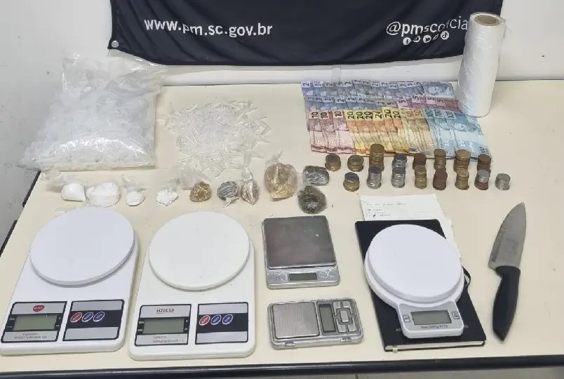 Jovem de 18 anos é preso por tráfico de drogas