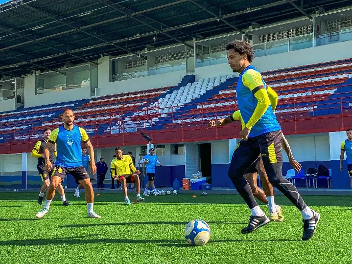 Brusque realiza apenas um treino antes de enfrentar o Paysandu