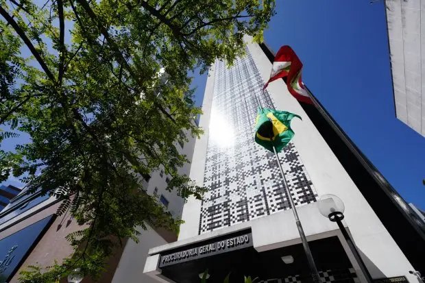 Estado recorrerá contra liminar que suspendeu concurso da Educação