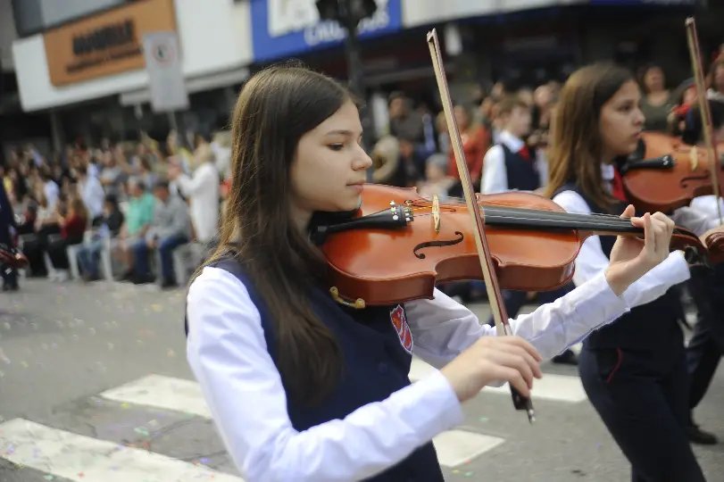 'Brusque 164 Anos: Celebrando Sua História' é o tema do desfile de 4 de agosto