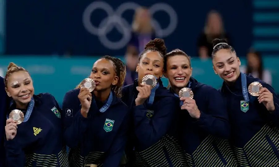 Equipe feminina conquista bronze na ginástica artística em Paris