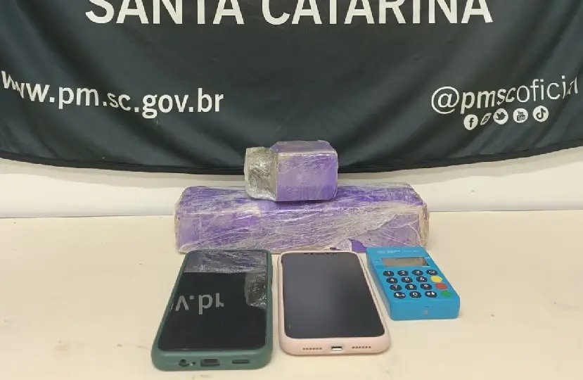 Casal deixa bebê de 1 ano sozinho em casa para ir traficar