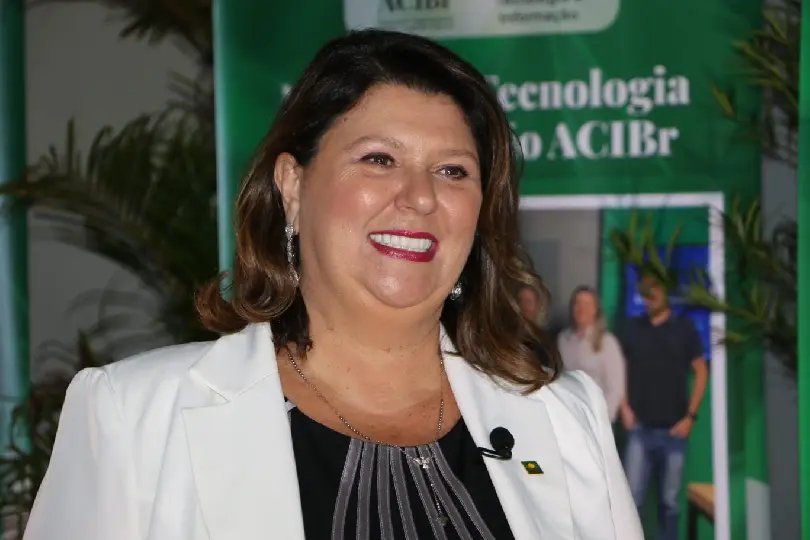 Empresária Rita de Cássia Conti, assume interinamente presidência da Facisc